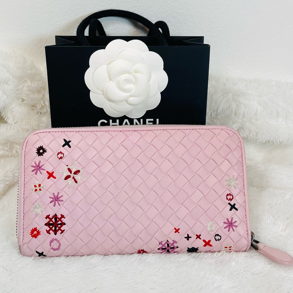 Authentic Bottega Veneta Intrecciato Embroidered Nappa Zip Wallet - Mallow Pink